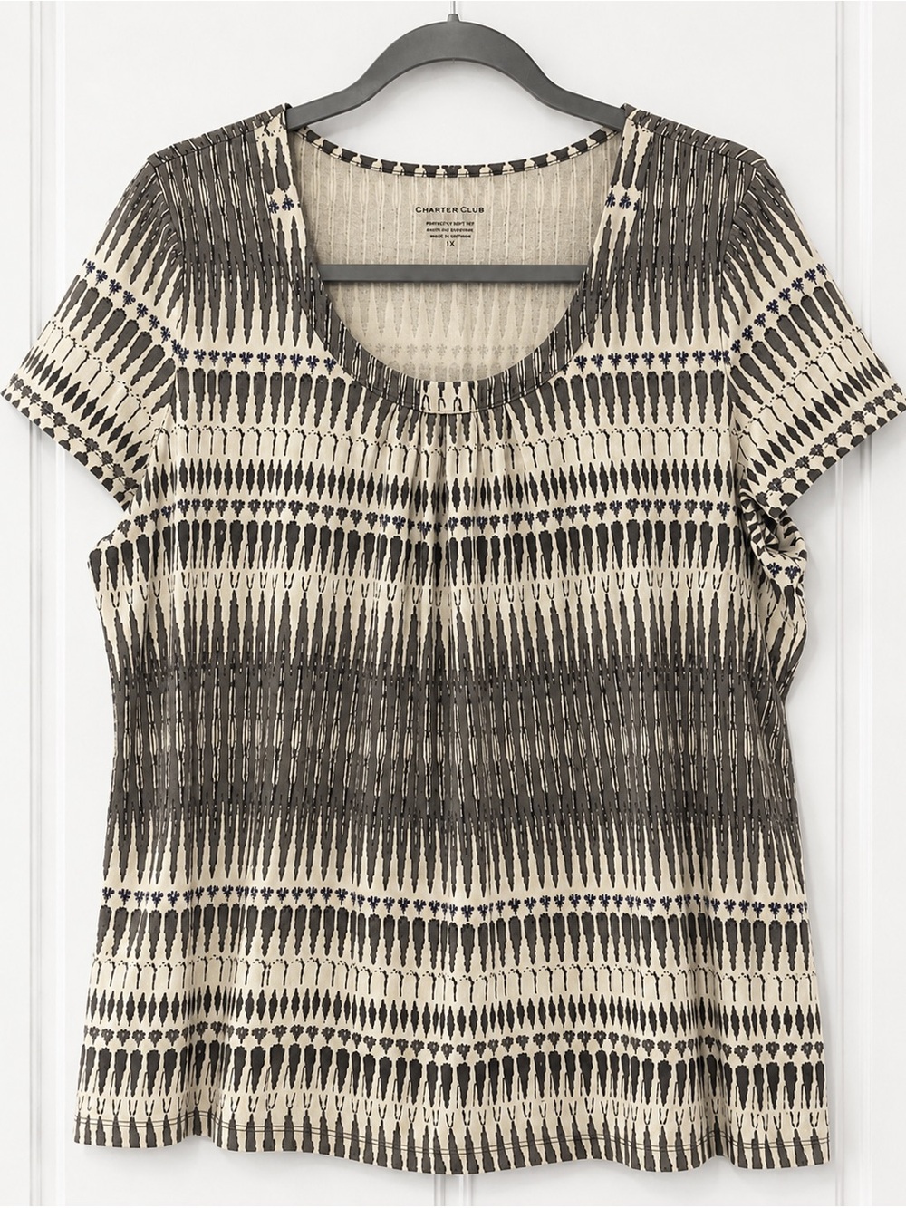 ☀️2/$20 Charter Club Gray and Cream Scoop Neck Short Sleeve Blouse | GUC